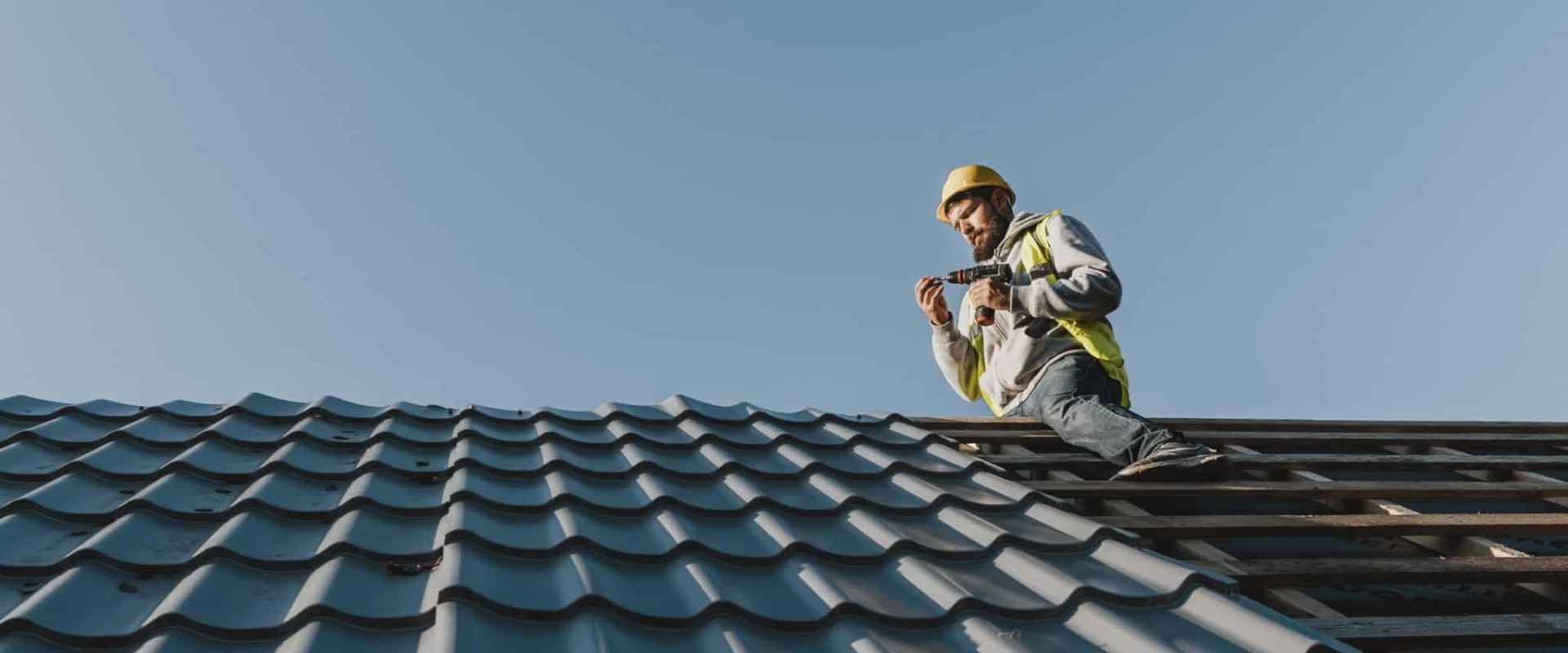 Fixing Small Leaks: A Comprehensive Guide to Roof Repair and Maintenance