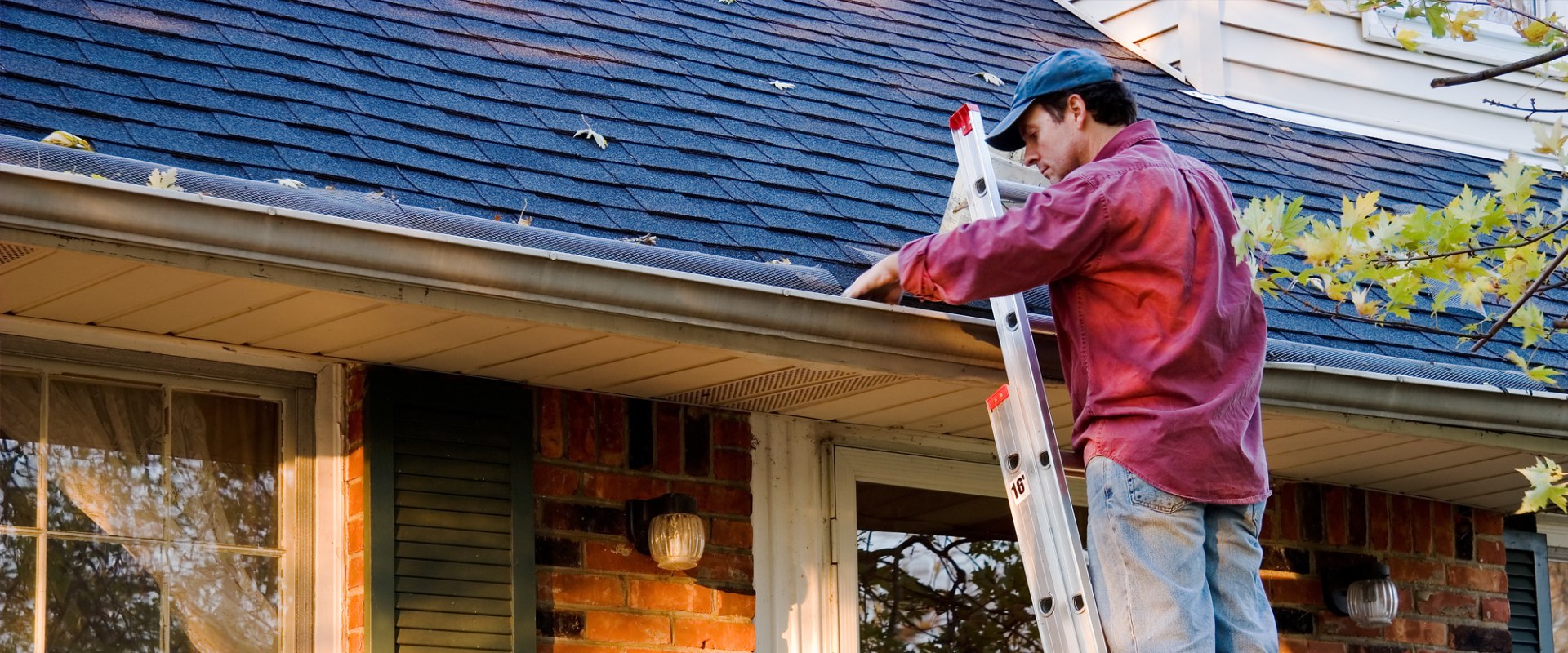 Sealing Cracks: The Ultimate Guide to Roof Repair and Energy Efficient Insulation